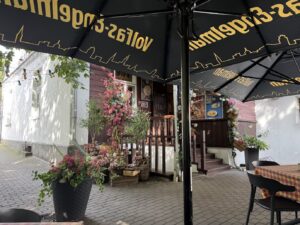 Venkovní prostory restaurace Bernelių užeiga Smuklė