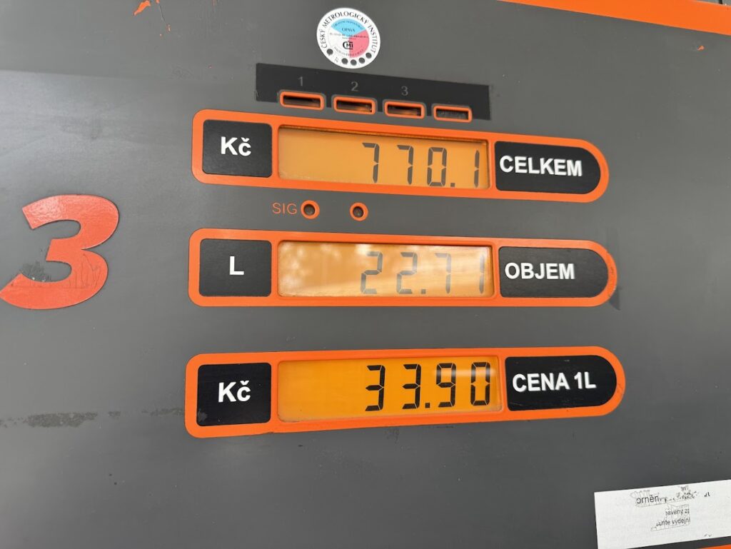 Tankování plné nádrže na Eurobitu