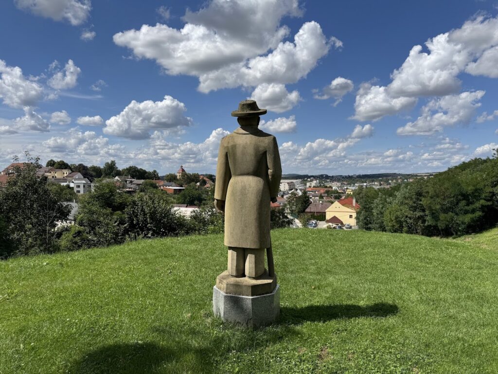 Socha hraběte Jaroslava Šternberga
