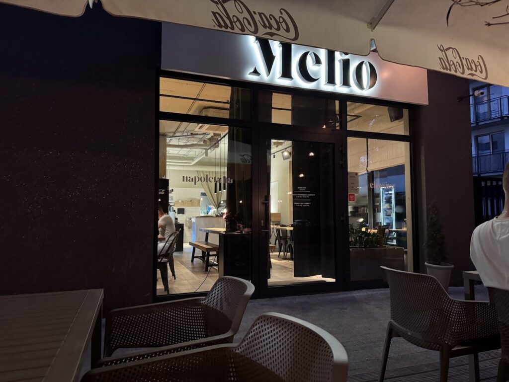 Exteriér pizzerie Melio
