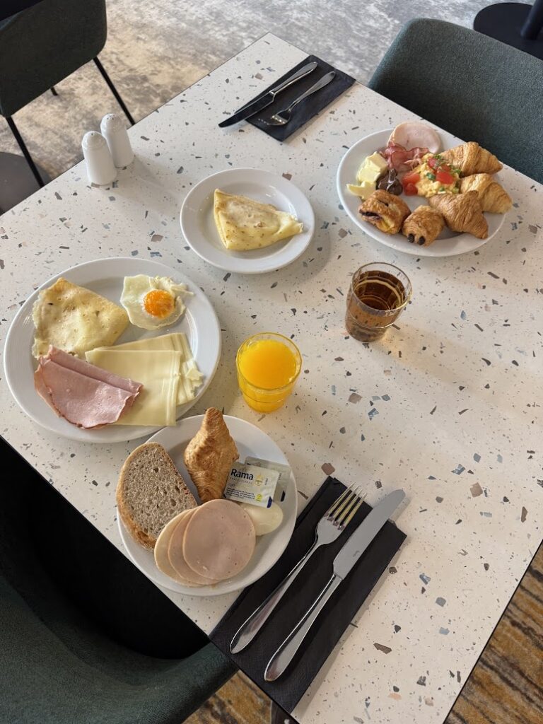 Snídaně v hotelu Focus Hotel Premium Warszawa