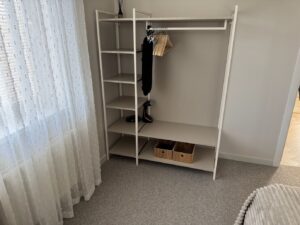 Ubytování v Šiauliai - skříň v ložnici