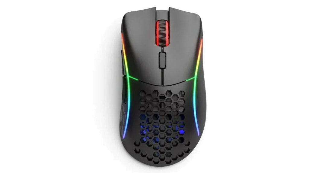 K dispozici dostanete celkem šest tlačítek a osvědčené klasické kolečko