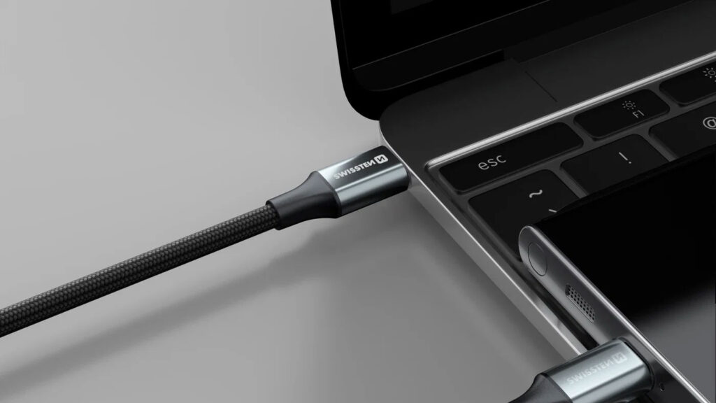 Datový a nabíjecí kabel Swissten Textile II USB-C / USB-C o délce 1,5 metru