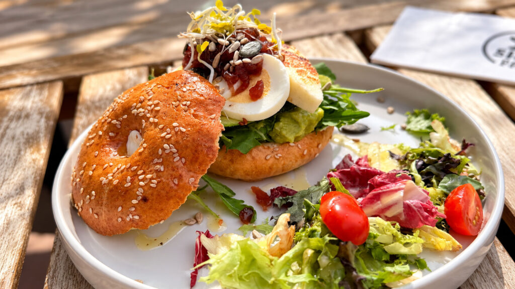 Obložený bagel